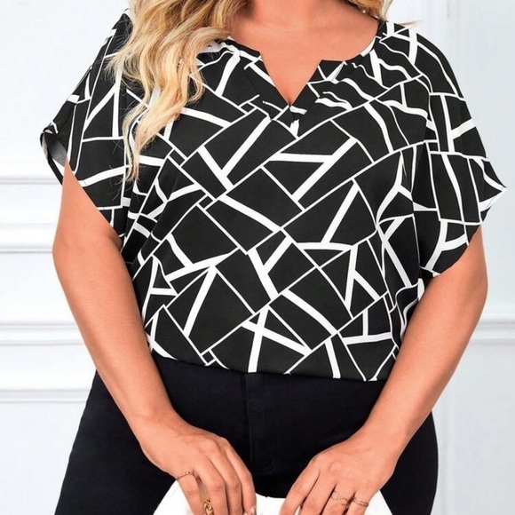 GEOMETRIC PRINT NOTCHED NECKLINE BLOUSE - Picture 3 of 4